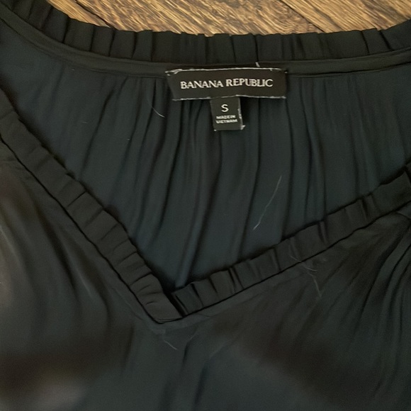 Banana Republic Silky blend tank top - Picture 2 of 2